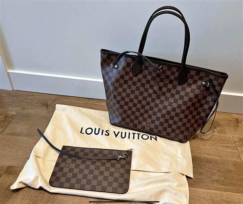 Lv Bags in Calgary, Alberta 